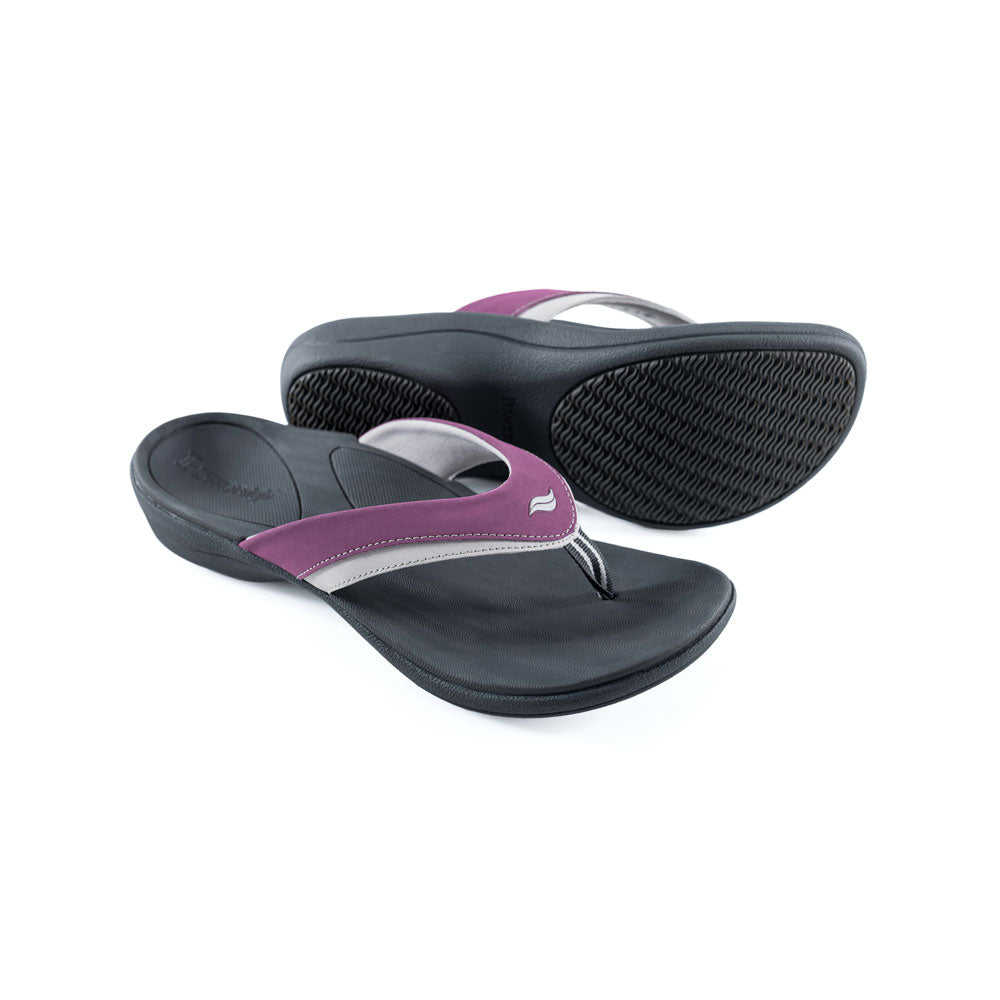 PowerStep Orthotic Arch Supporting Sandals for Women, image of tread on bottom of sandal, plum and charcoal sandals with arch support for women, sandals for pronation #color_plum-charcoal